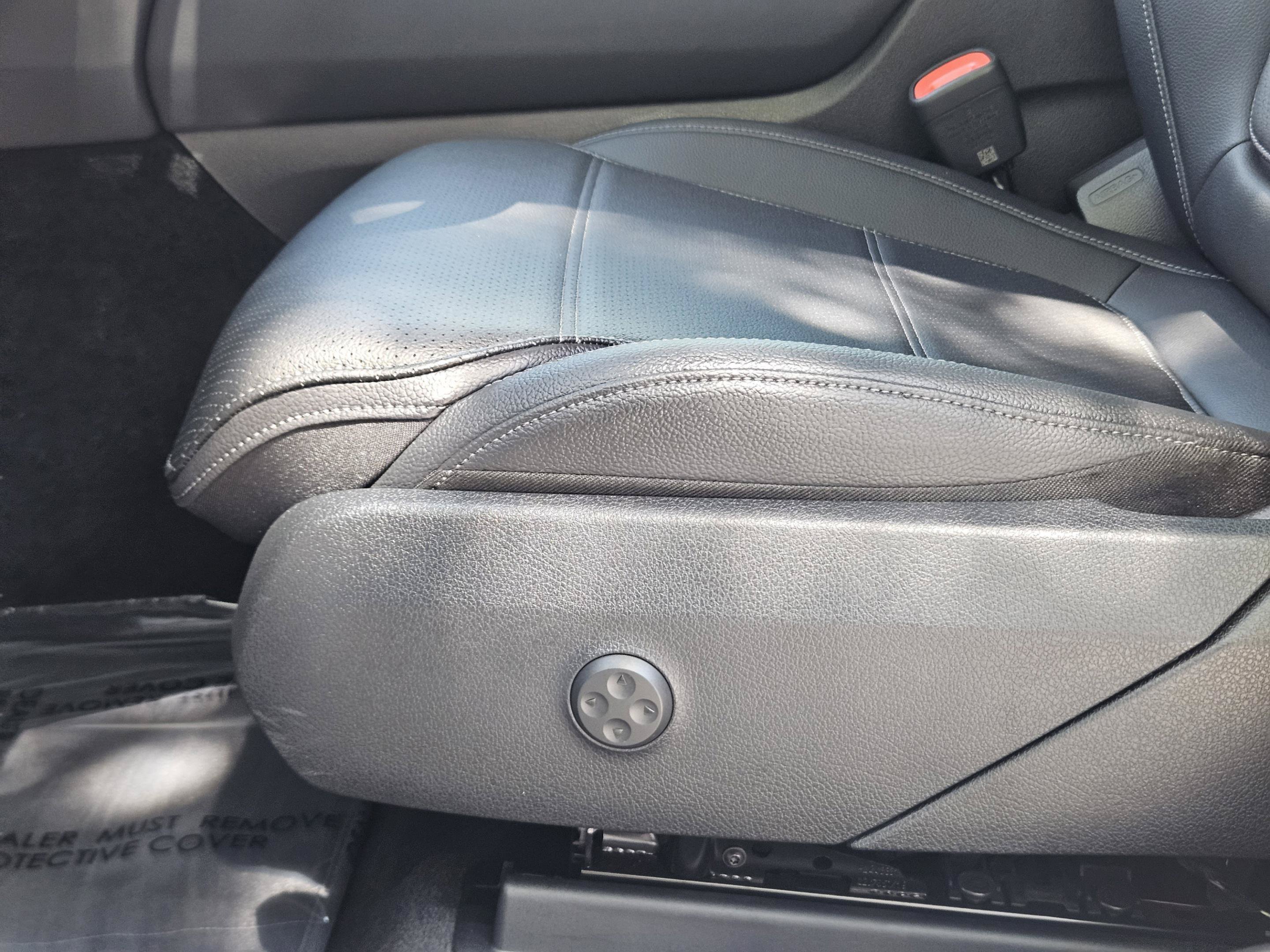 Certified 2025 Mercedes-Benz GLC 300 4MATIC image 16