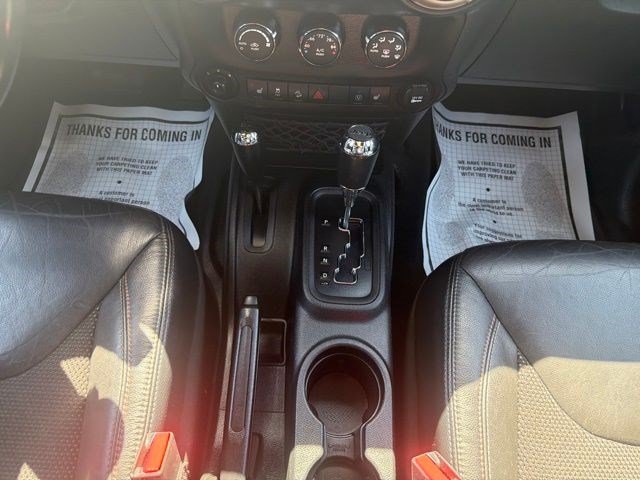 Used 2016 Jeep Wrangler Unlimited Sahara AWD/4WD image 22