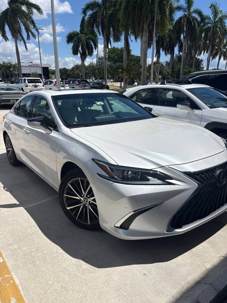 Used 2024 Lexus ES 350 w/ Premium Package FWD video 1
