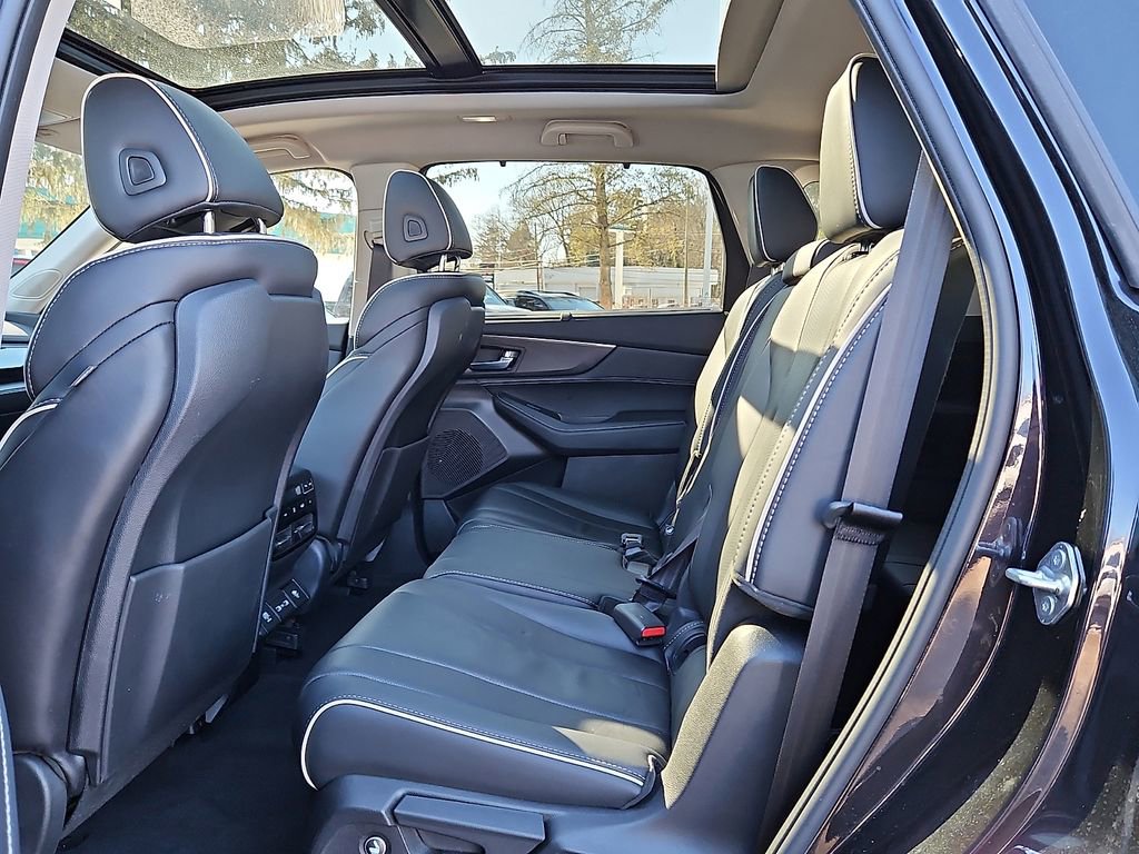 Used 2023 Acura MDX SH-AWD w/ Advance Package image 12