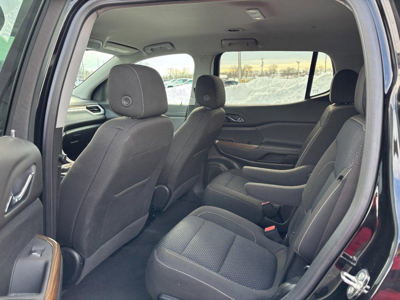 Certified 2023 GMC Acadia SLE w/ Driver Convenience Package image 11