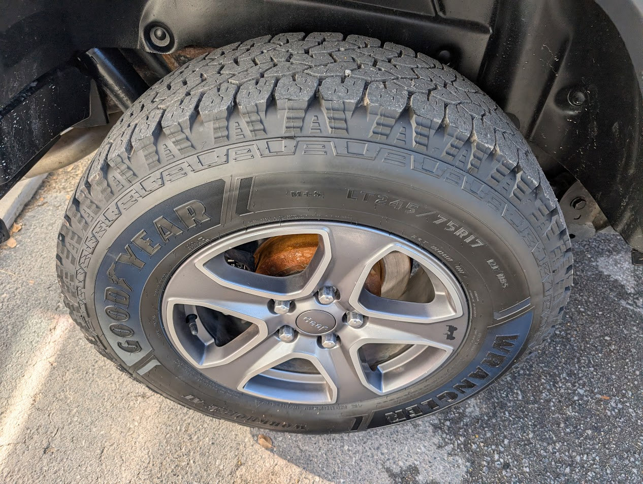 Used 2018 Jeep Wrangler Unlimited Sport S image 39