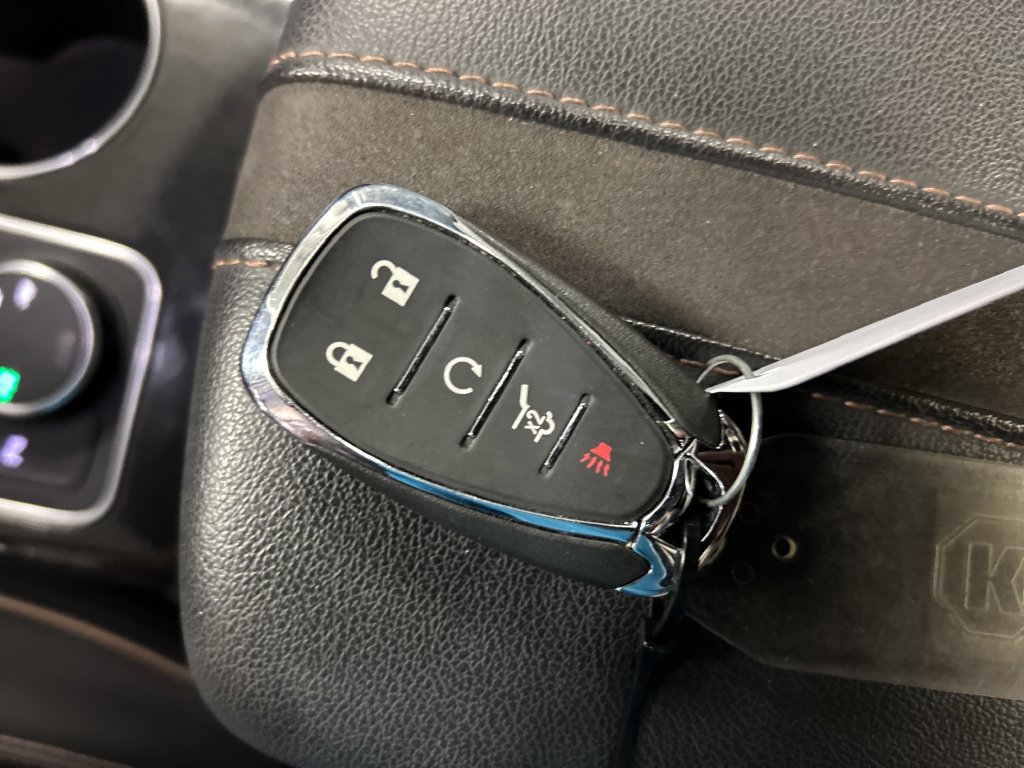 Used 2019 Chevrolet Blazer Premier w/ Sun and Wheels Package AWD/4WD image 22