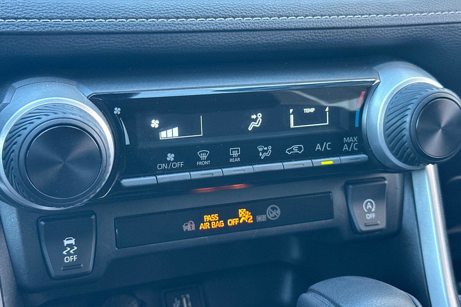 Used 2024 Toyota RAV4 LE image 19