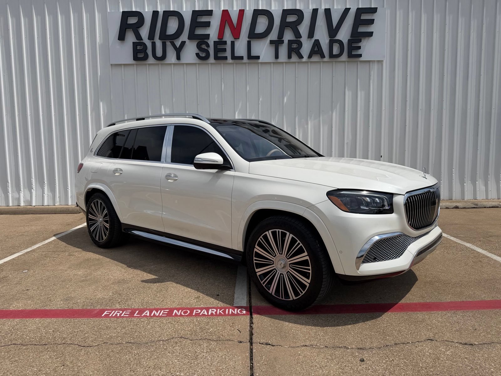 Used 2023 Mercedes-Benz Maybach GLS 600 4MATIC image 9