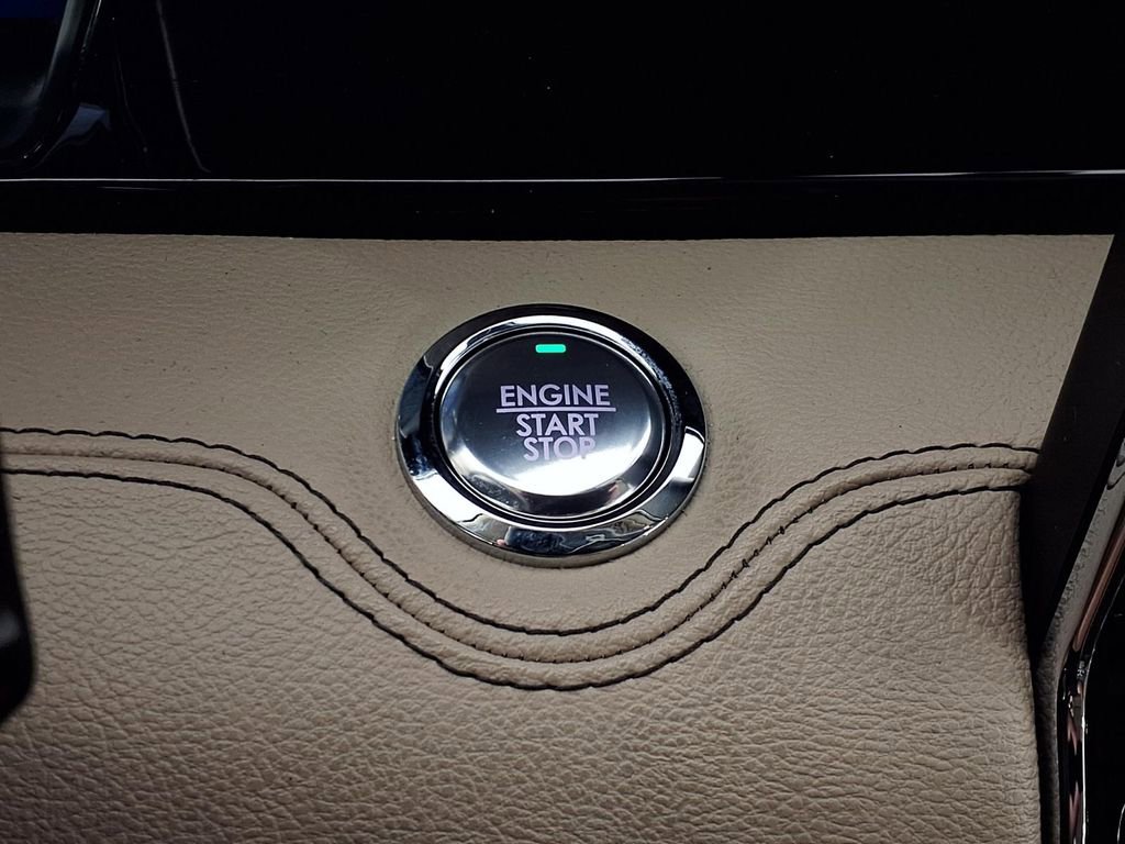 Used 2023 Lincoln Navigator Reserve RWD image 17
