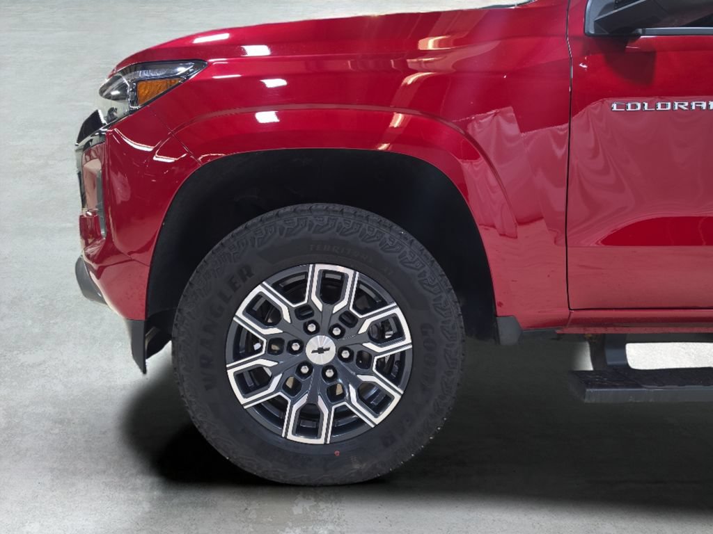 Used 2024 Chevrolet Colorado Z71 w/ Z71 Convenience Package 2 AWD/4WD image 12