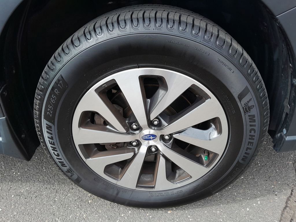 Used 2022 Subaru Outback Premium image 43