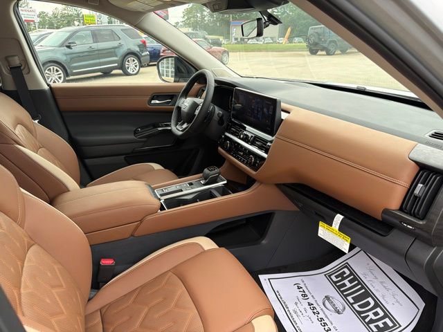 New 2026 Nissan Pathfinder Platinum FWD image 20