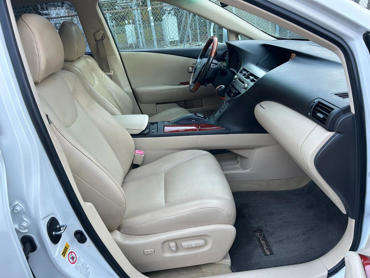 Used 2011 Lexus RX 450h AWD w/ Premium Pkg image 17