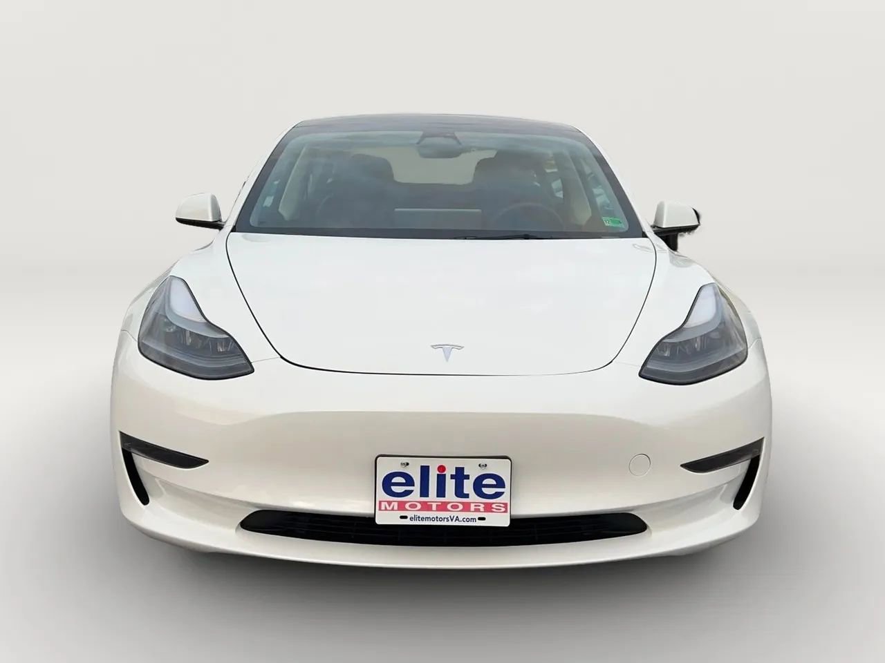Used 2023 Tesla Model 3 Standard Range image 2