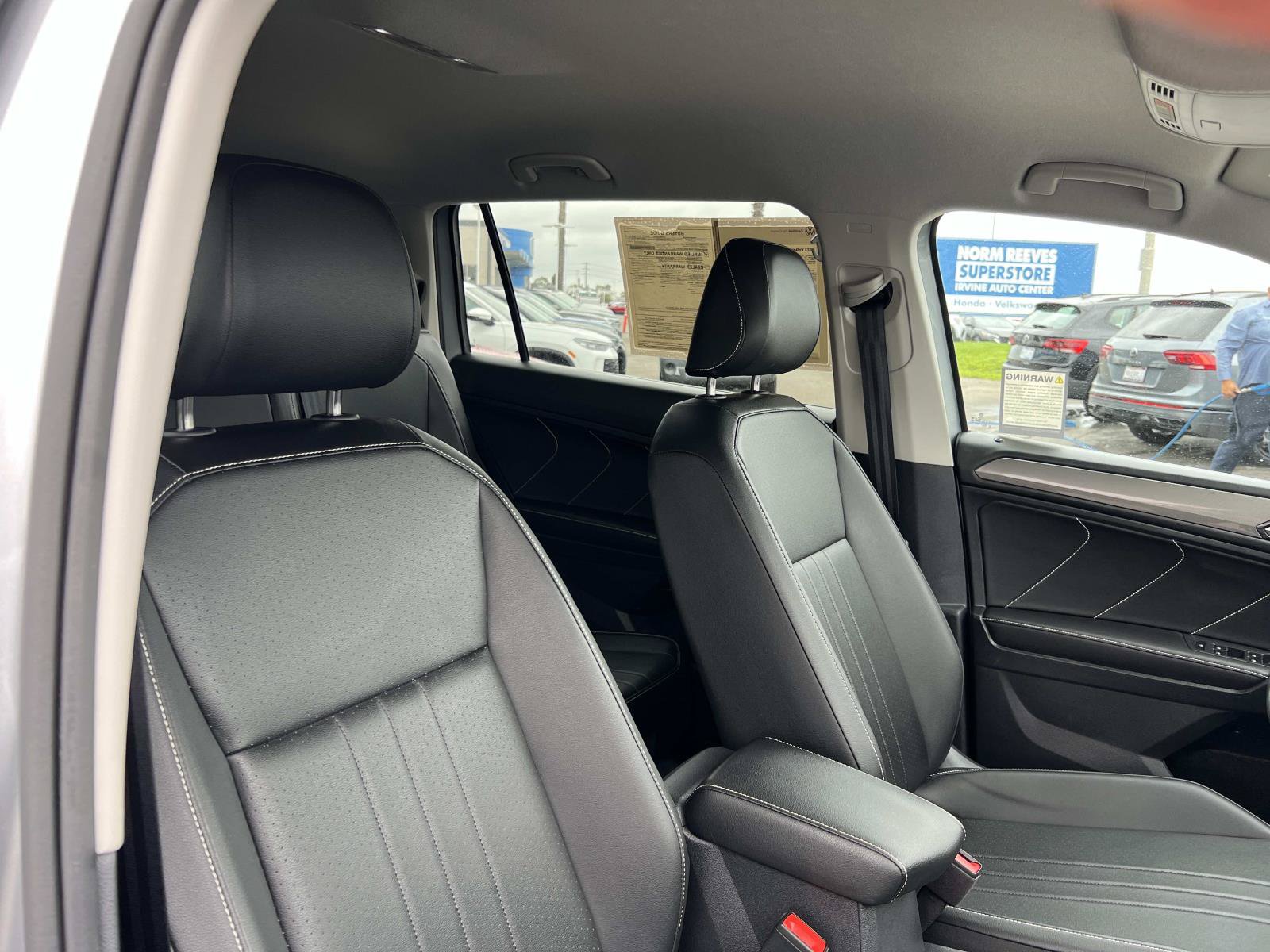 Certified 2023 Volkswagen Tiguan SE FWD image 29
