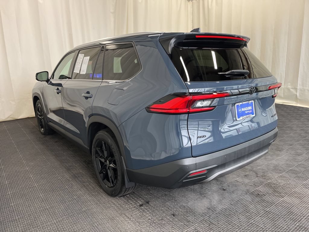 Used 2024 Toyota Grand Highlander AWD image 29