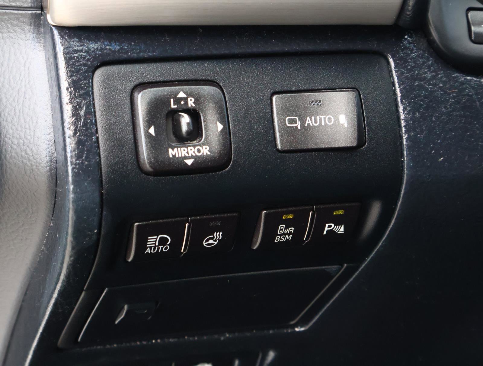 Used 2013 Lexus LS 460 L w/ Preferred Accessory Package image 23