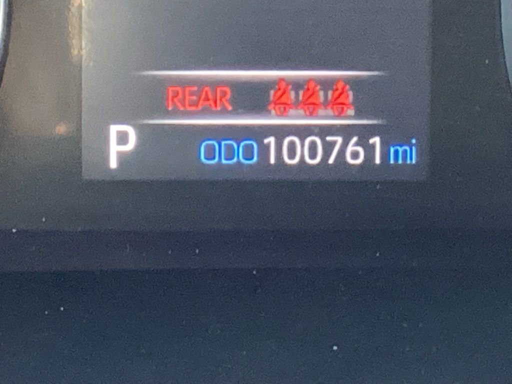 Used 2022 Toyota RAV4 XLE Premium AWD/4WD image 5