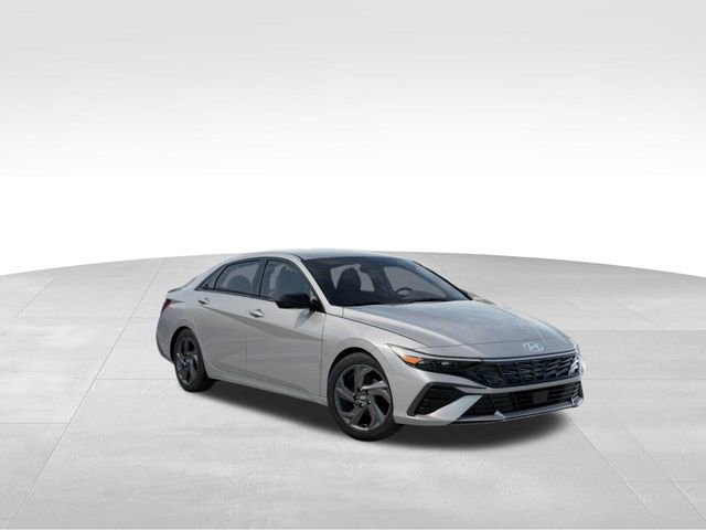 Used 2026 Hyundai Elantra Sport image 2
