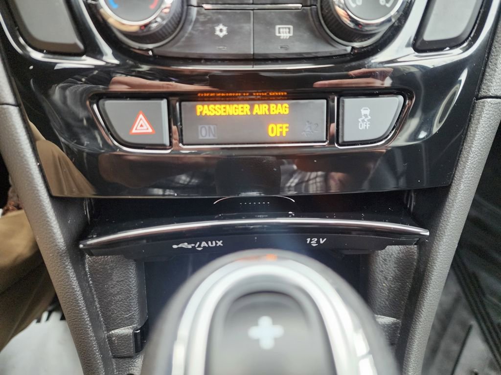 Certified 2022 Buick Encore Preferred image 43