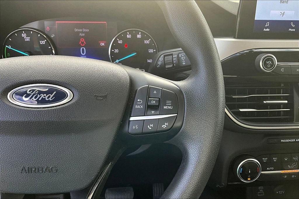 Used 2022 Ford Escape SE image 14