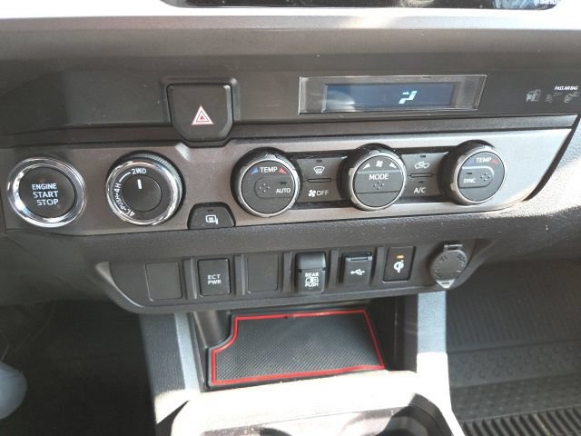 Used 2022 Toyota Tacoma TRD Sport AWD/4WD image 16