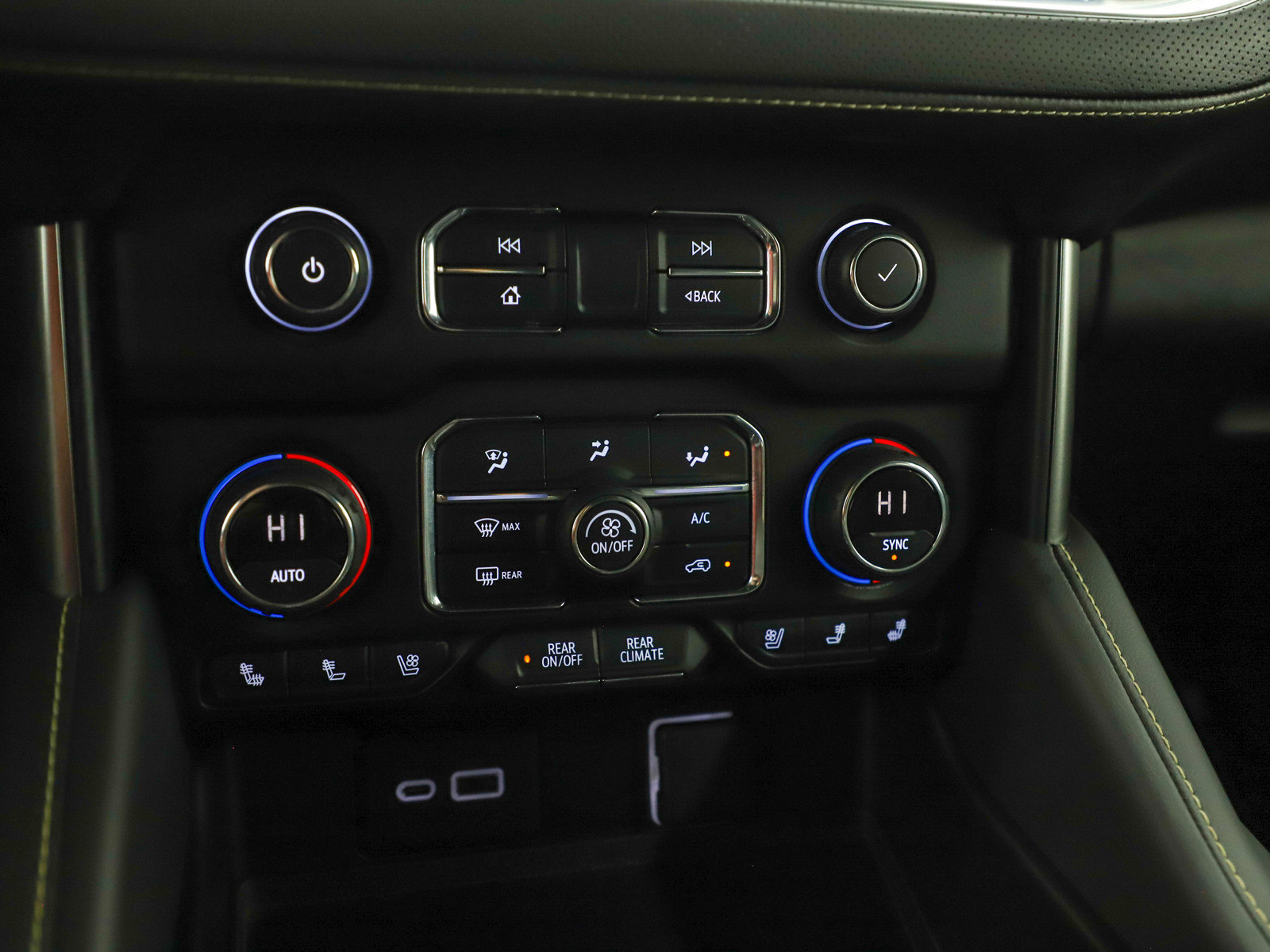 Used 2021 Chevrolet Tahoe Premier AWD/4WD image 25