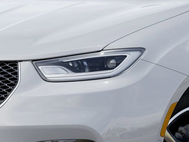 New 2026 Chrysler Pacifica Pinnacle image 10