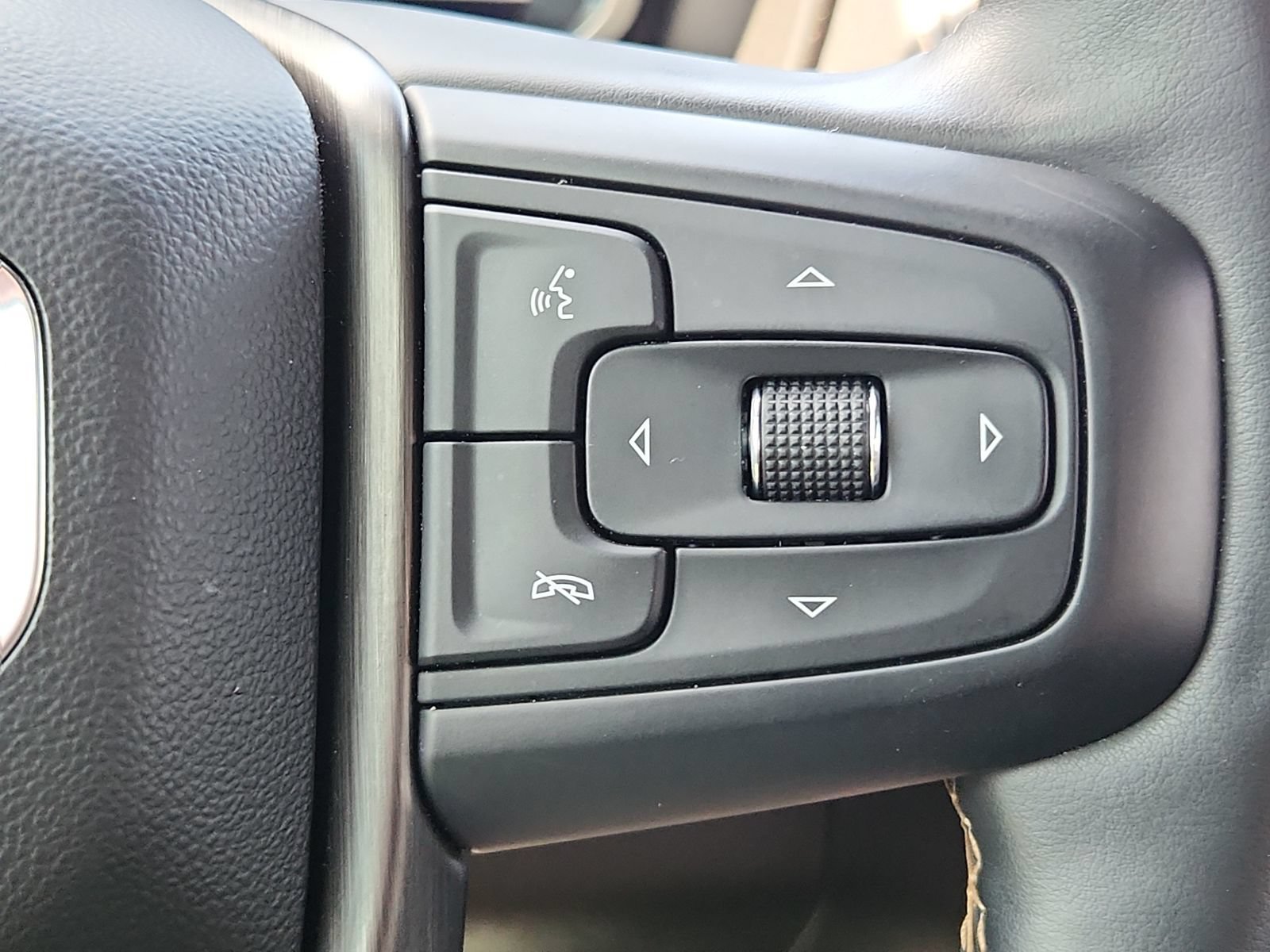 Used 2023 GMC Yukon XL AT4 AWD/4WD image 14