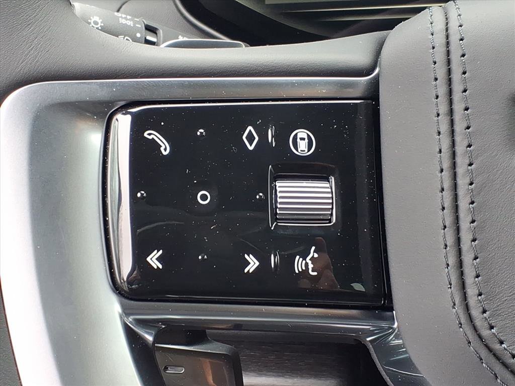 New 2026 Land Rover Range Rover SE image 16