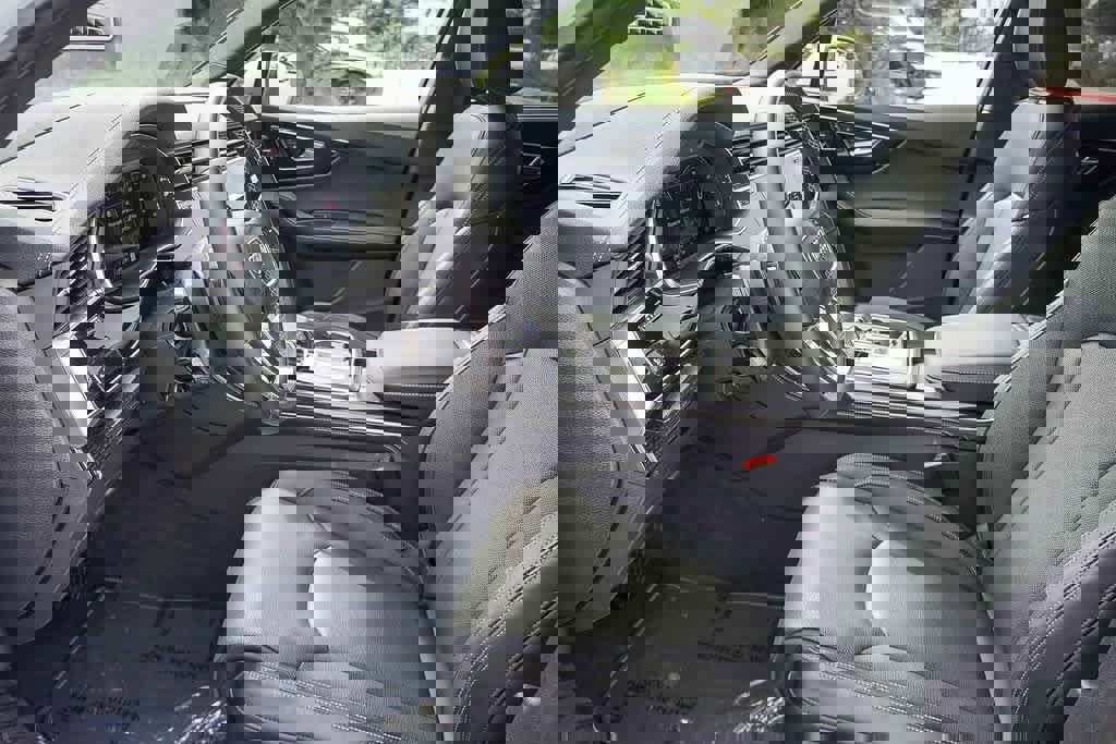 Used 2025 Audi Q7 3.0T Prestige w/ Prestige Package image 20