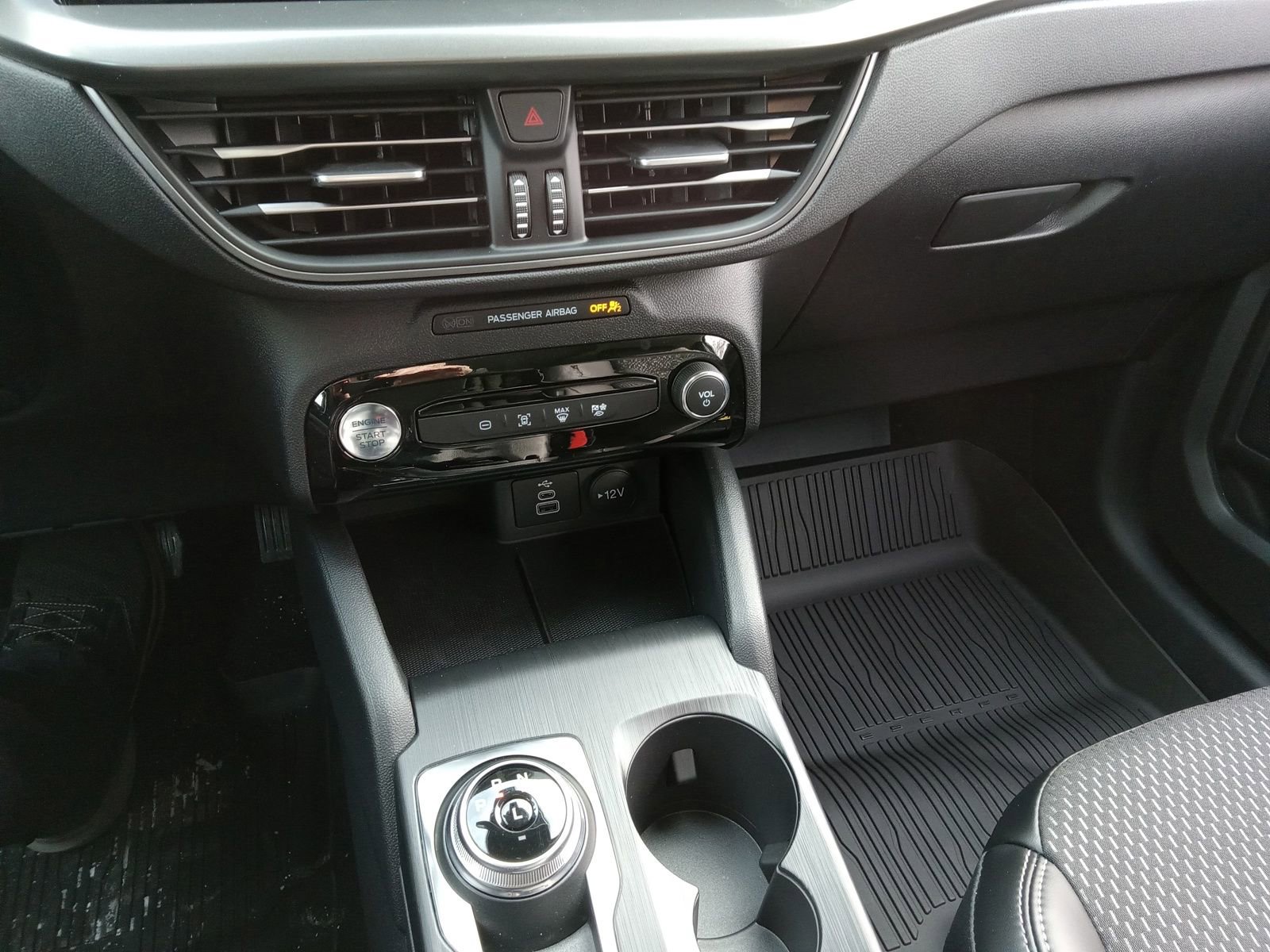 Used 2025 Ford Escape SE image 19