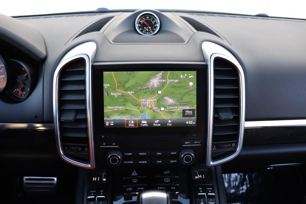 Used 2018 Porsche Cayenne S image 45