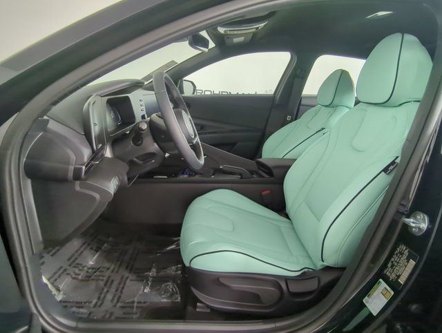 New 2026 Hyundai Elantra Sport FWD image 18