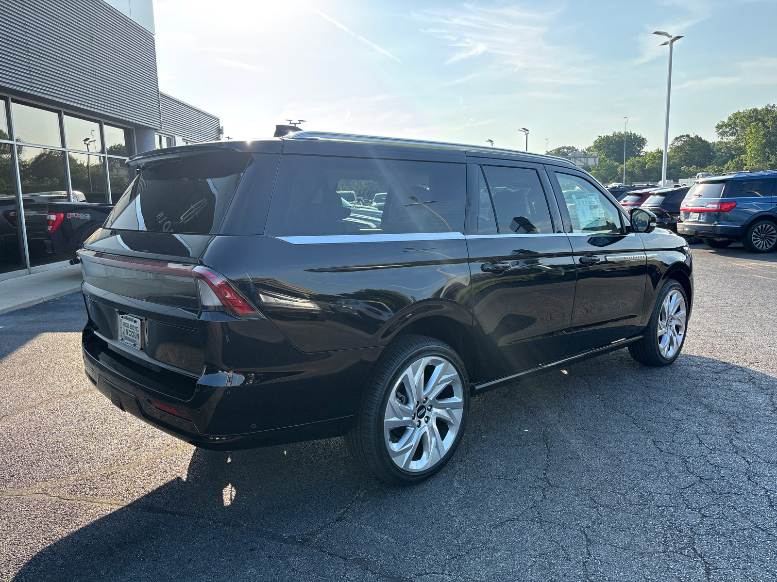 New 2025 Lincoln Navigator L Reserve image 7