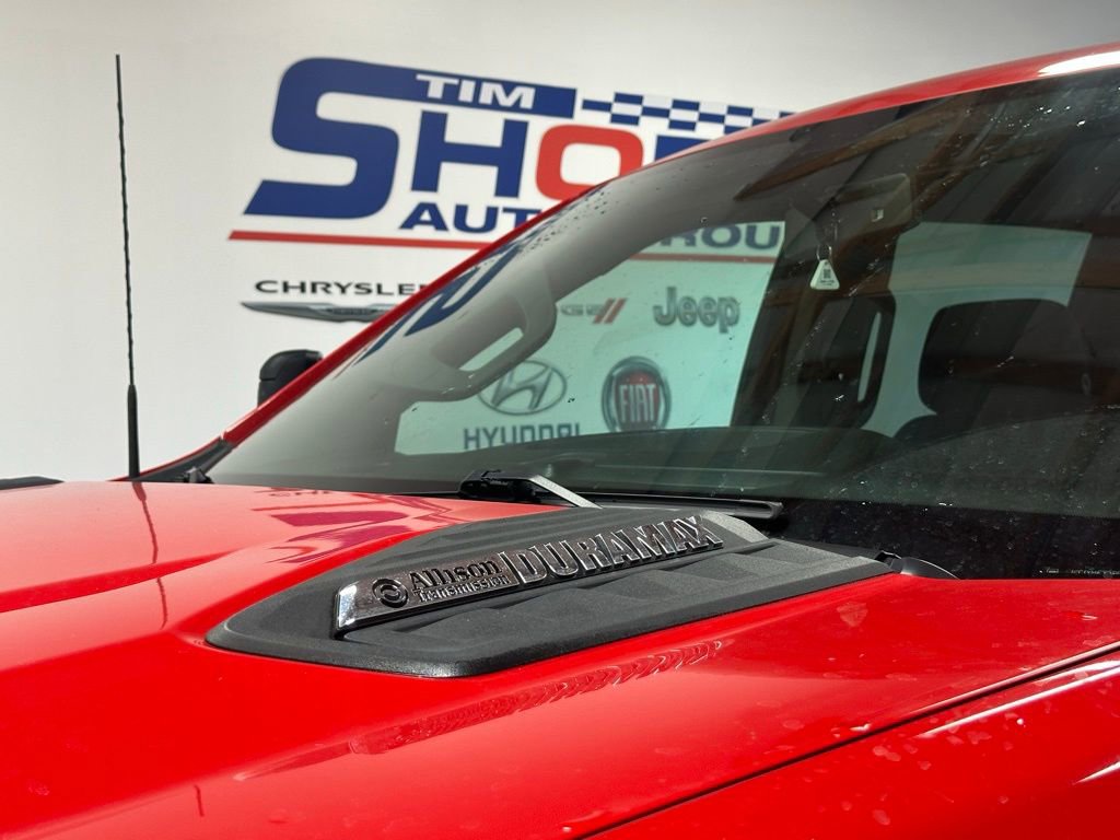 Used 2023 Chevrolet Silverado 2500 Custom w/ Custom Value Package image 9