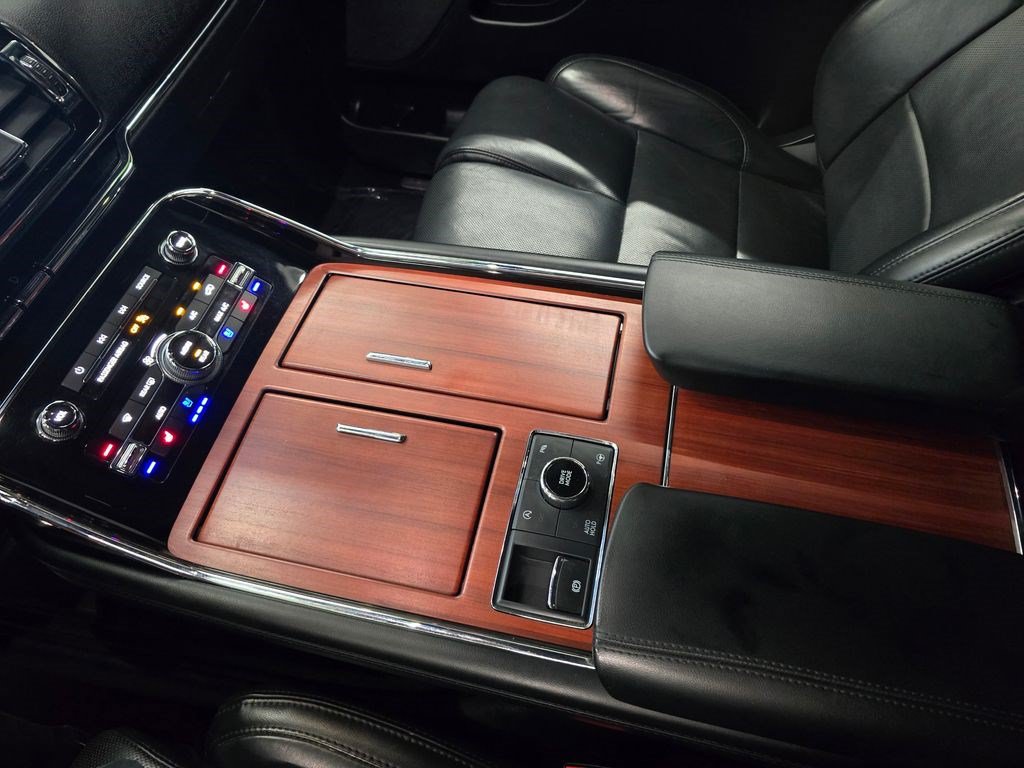 Used 2021 Lincoln Navigator Reserve AWD/4WD image 28