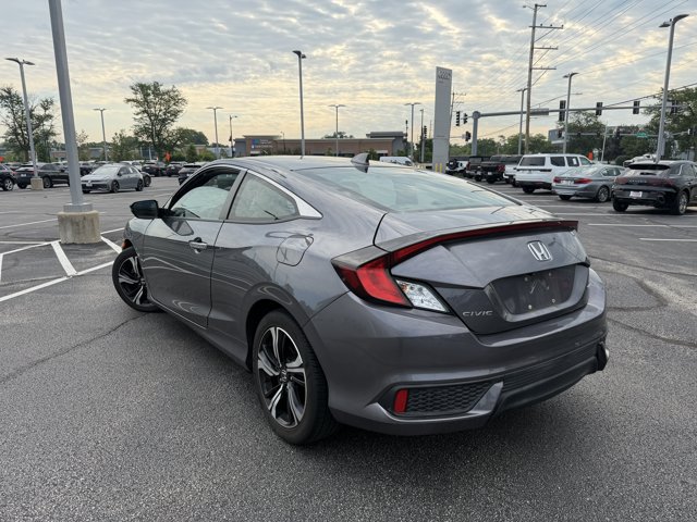 Used 2017 Honda Civic Touring image 3