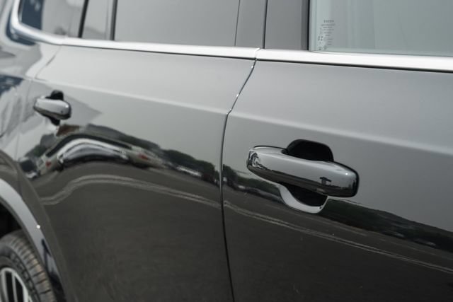 New 2026 Volvo XC90 T8 Plus w/ Protection Package Premier AWD/4WD image 16