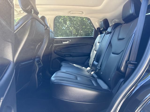 Used 2016 Ford Edge Titanium w/ Equipment Group 301A AWD/4WD image 17