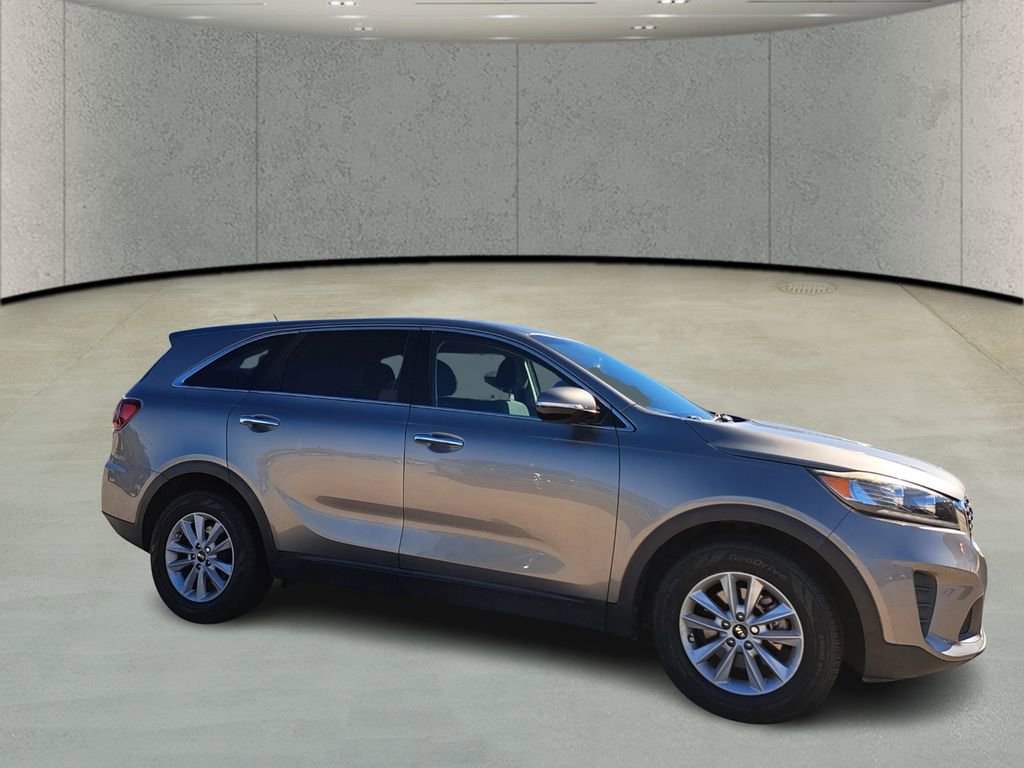 Used 2019 Kia Sorento L image 3