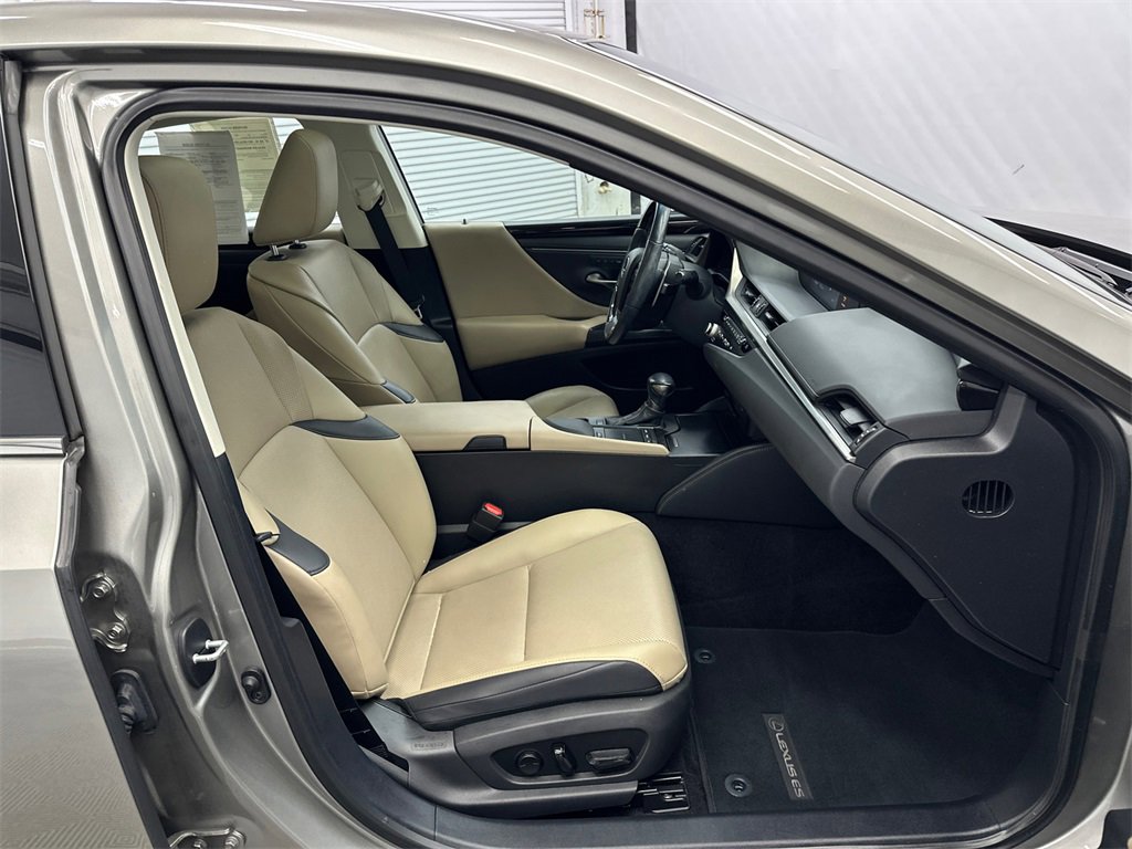 Used 2021 Lexus ES 350 w/ Premium Package image 15