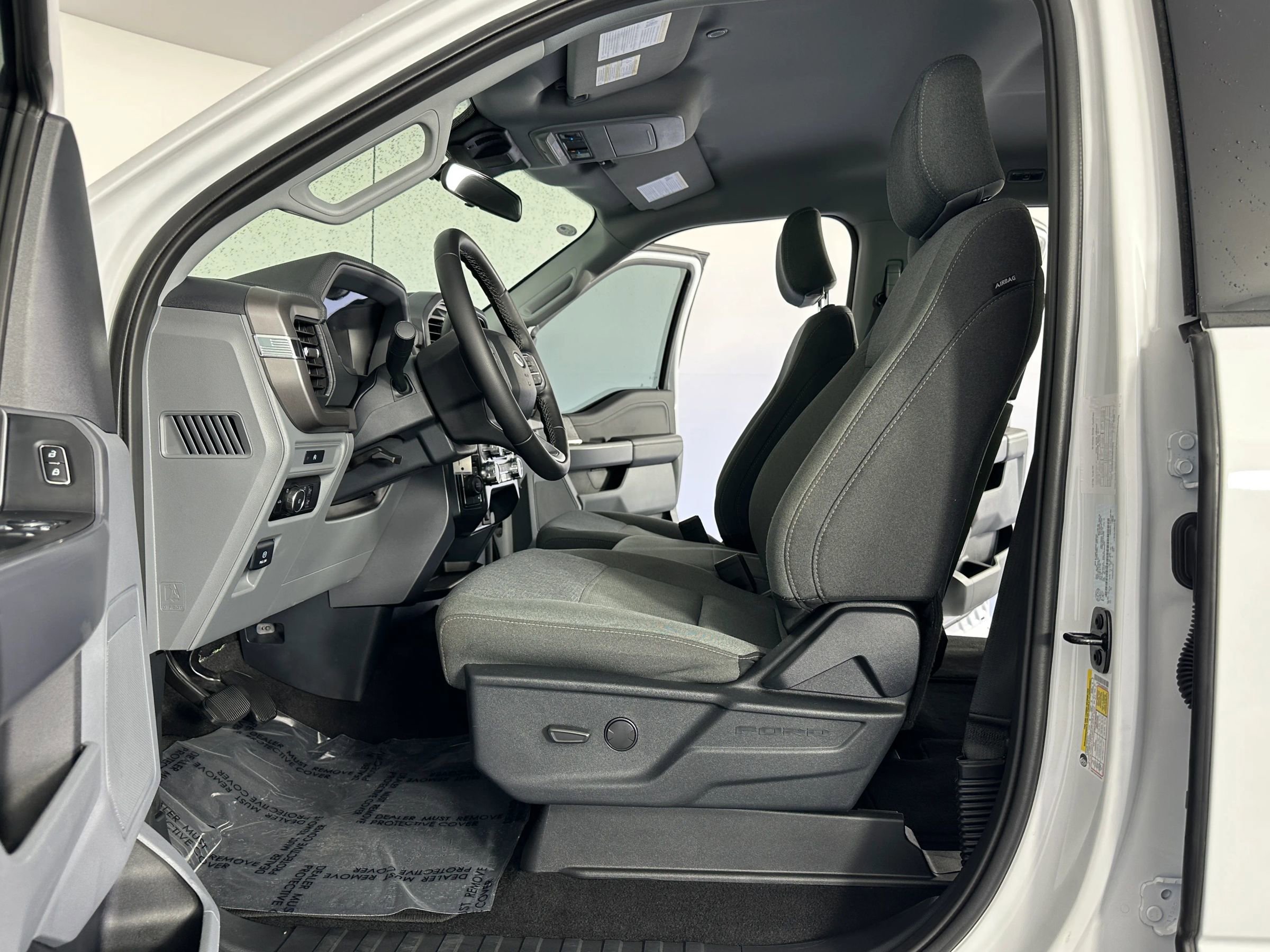 Used 2025 Ford F150 XLT w/ Equipment Group 301A Standard image 22