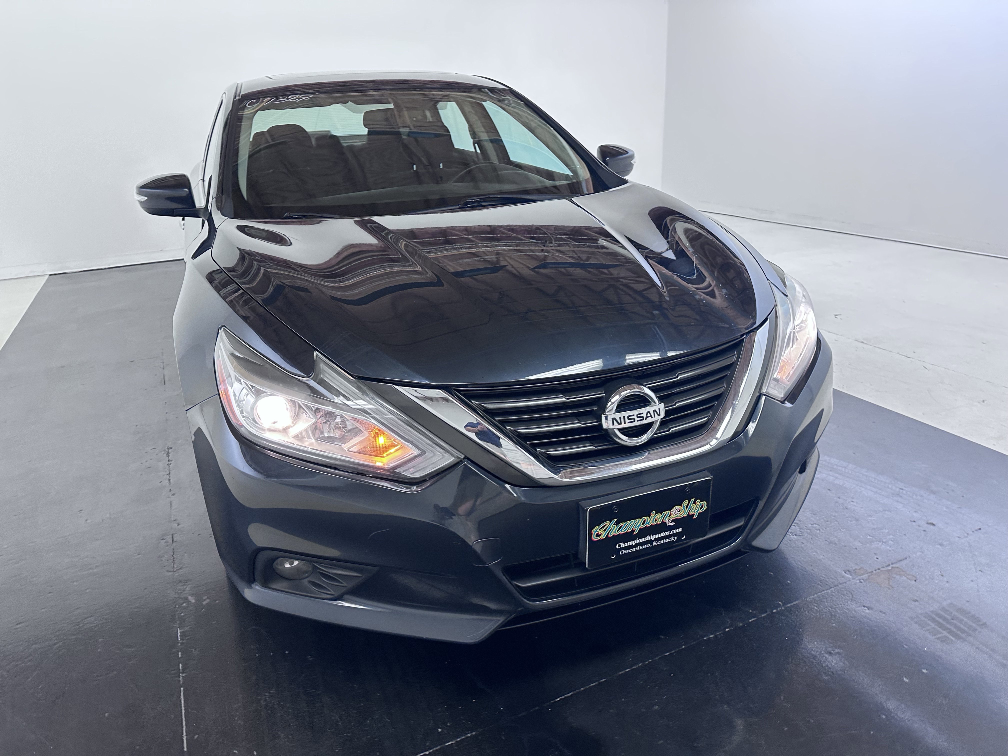 Used 2016 Nissan Altima 2.5 SV w/ Convenience Package FWD image 3