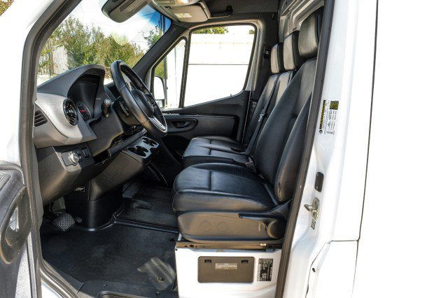 Used 2021 Mercedes-Benz Sprinter 3500 image 22