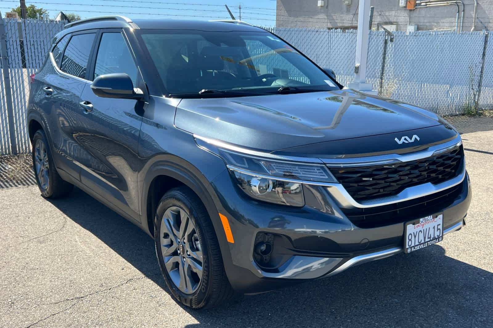 Used 2022 Kia Seltos S FWD image 3