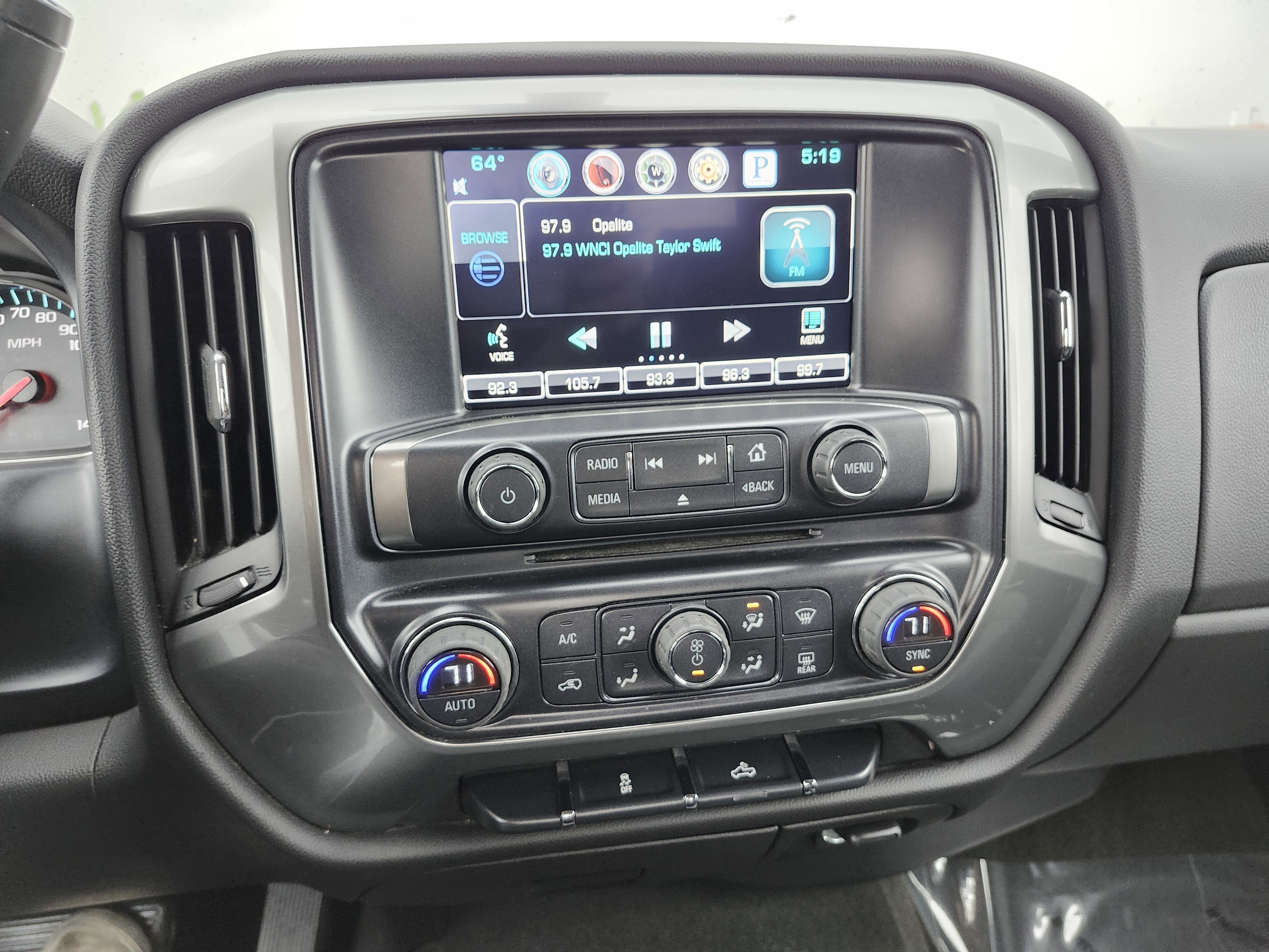 Used 2015 Chevrolet Silverado 1500 LT AWD/4WD image 31