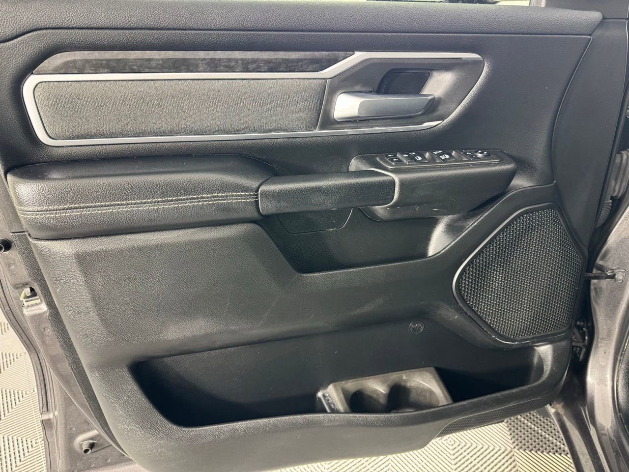 Used 2021 RAM 1500 Big Horn image 9