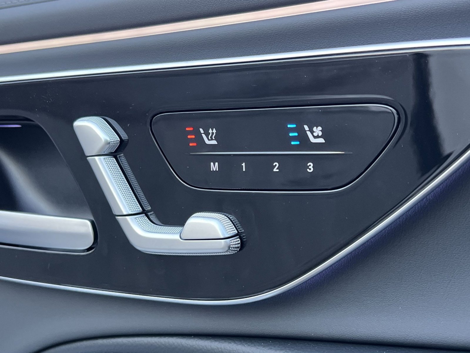 New 2026 Mercedes-Benz E 53 AMG e 4MATIC Sedan image 35