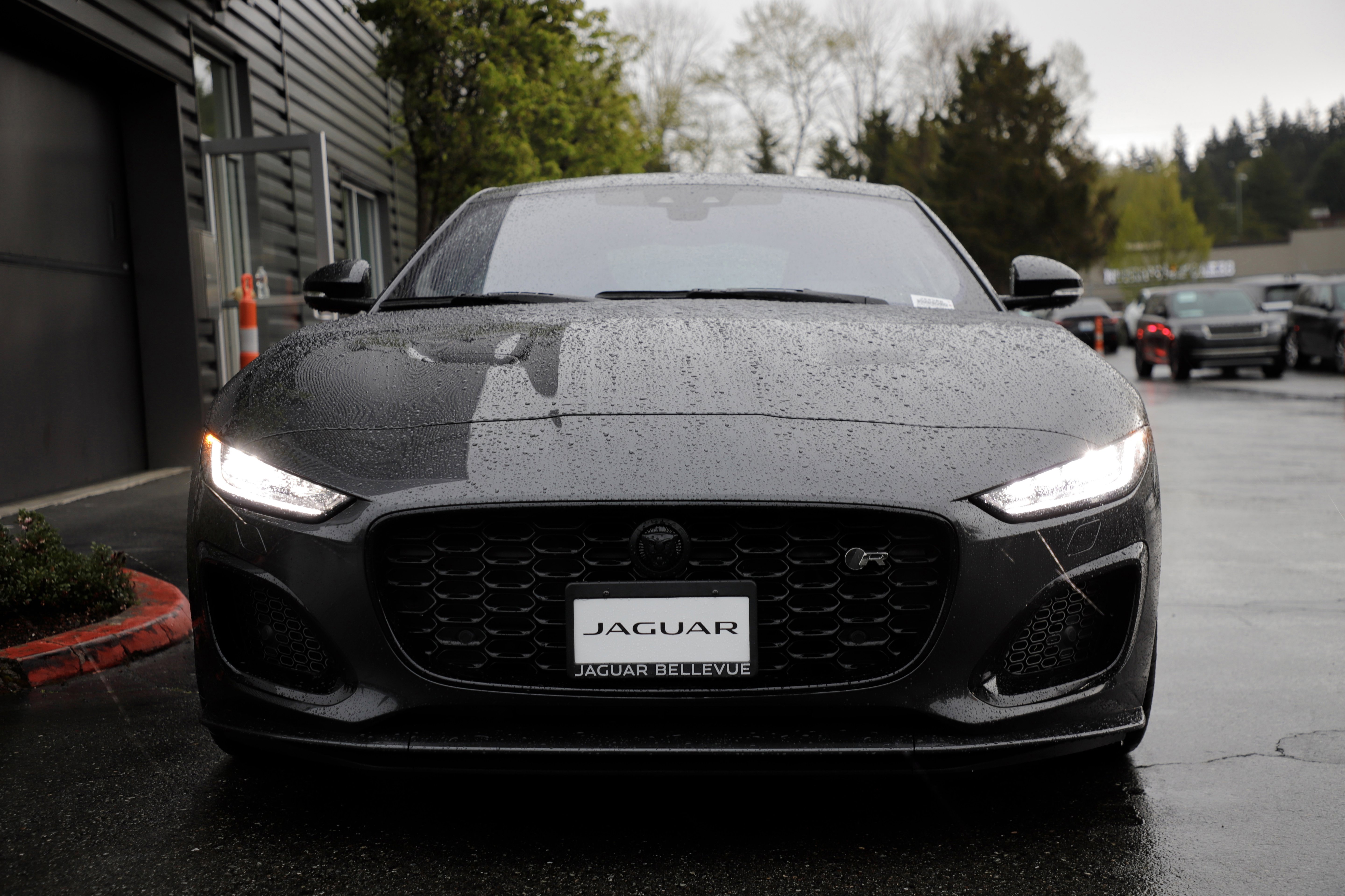 New 2024 Jaguar F-TYPE R image 4