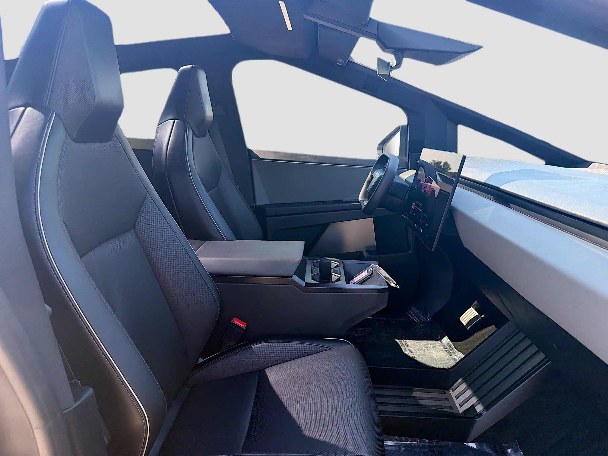 Used 2024 Tesla Cybertruck AWD Crew Cab image 15
