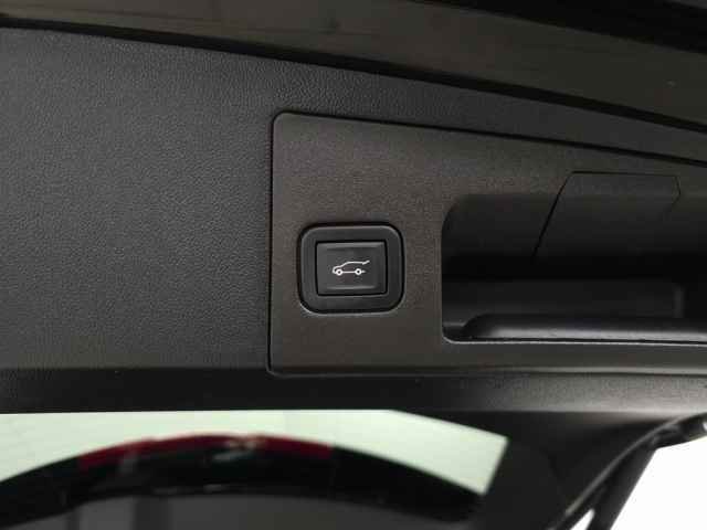 Certified 2022 Cadillac XT5 Premium Luxury w/ Technology Package image 5