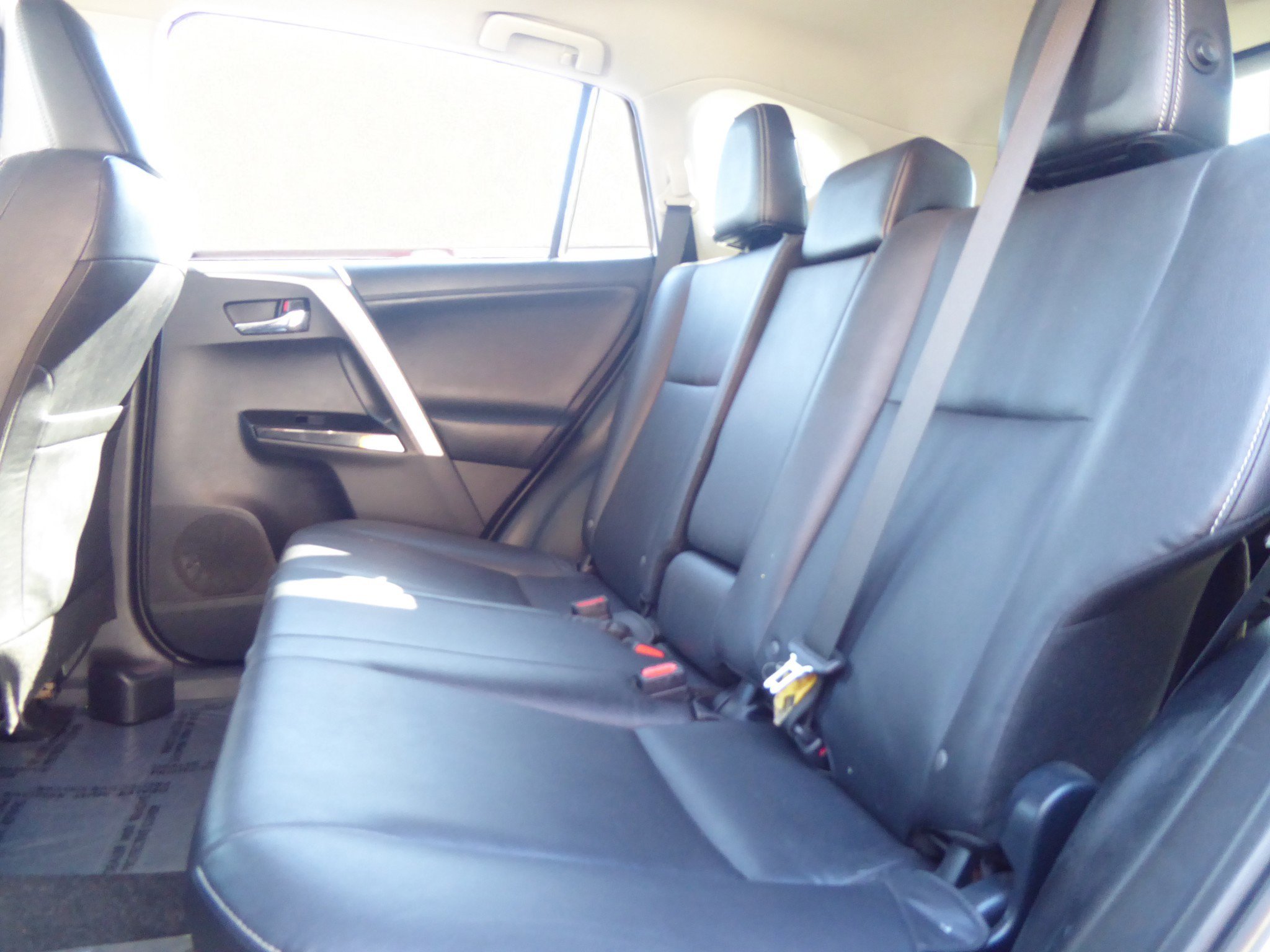 Used 2018 Toyota RAV4 Limited w/ All Weather Liner Package AWD/4WD image 17